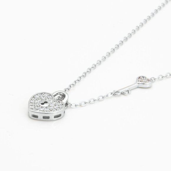 Jewelry - Beautiful Sterling Silver Necklace